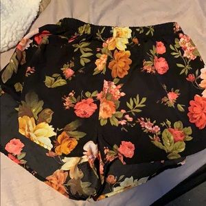 Floral Print shorts 🌸